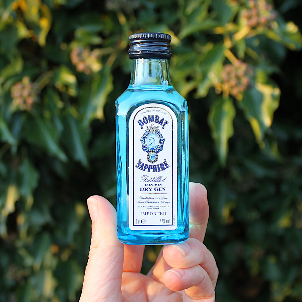 Bombay Sapphire gin miniatura 50 ml